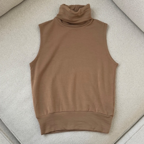 Bleusalt The Sleeveless Turtleneck in Camel ASO Meghan Markle - Picture 2 of 4